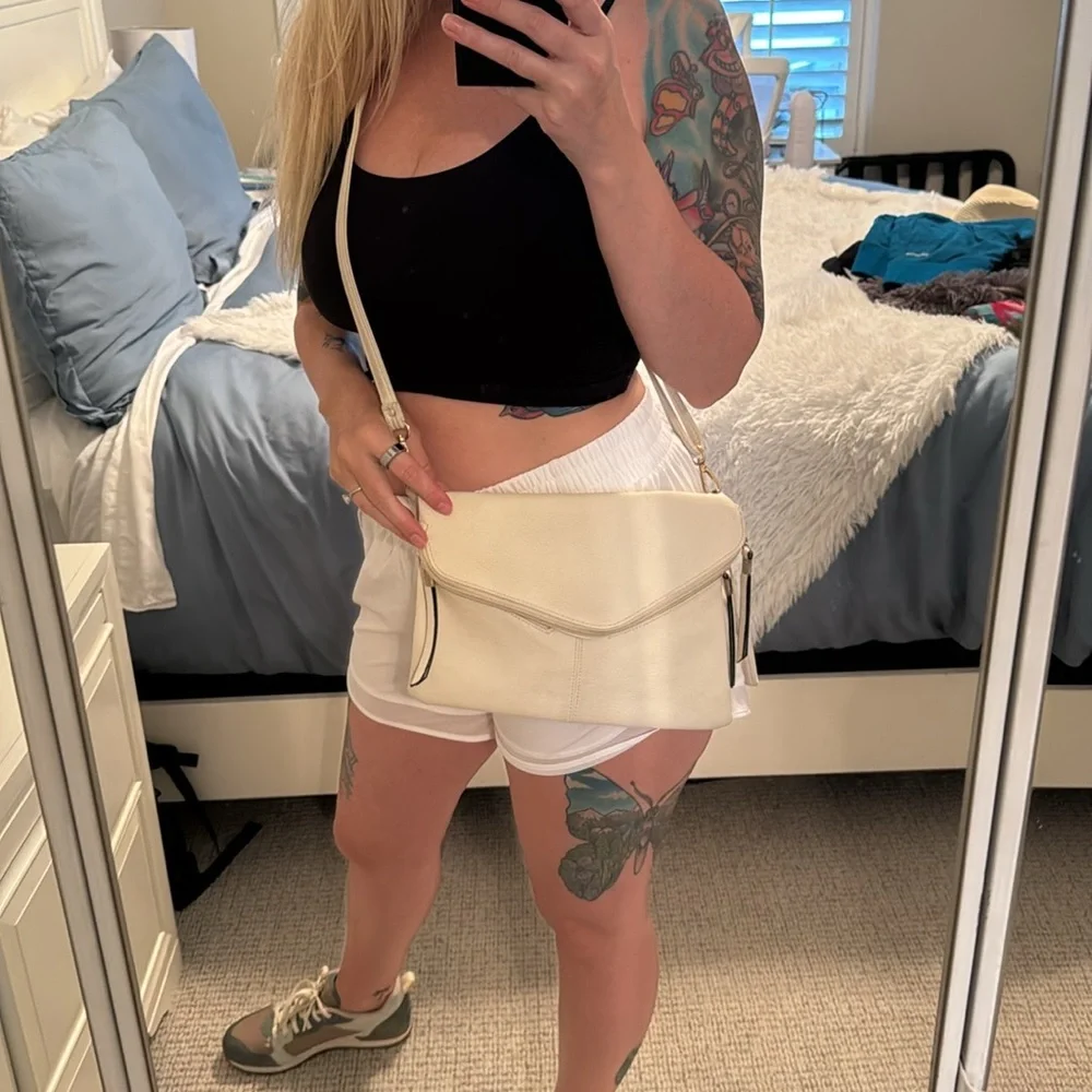 VICI | Cream Foldover Crossbody Clutch Bag